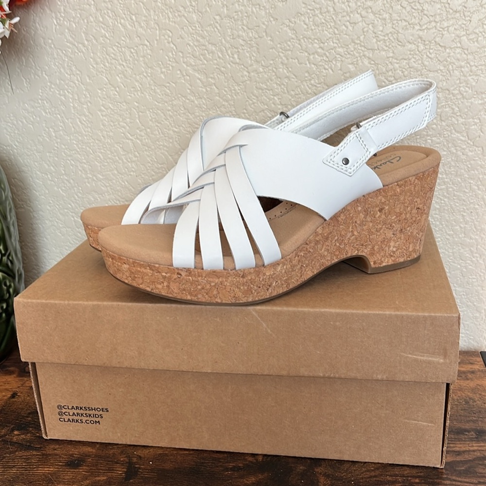 🆕 Clark’s Giselle Ivy cork wedge leather sandals